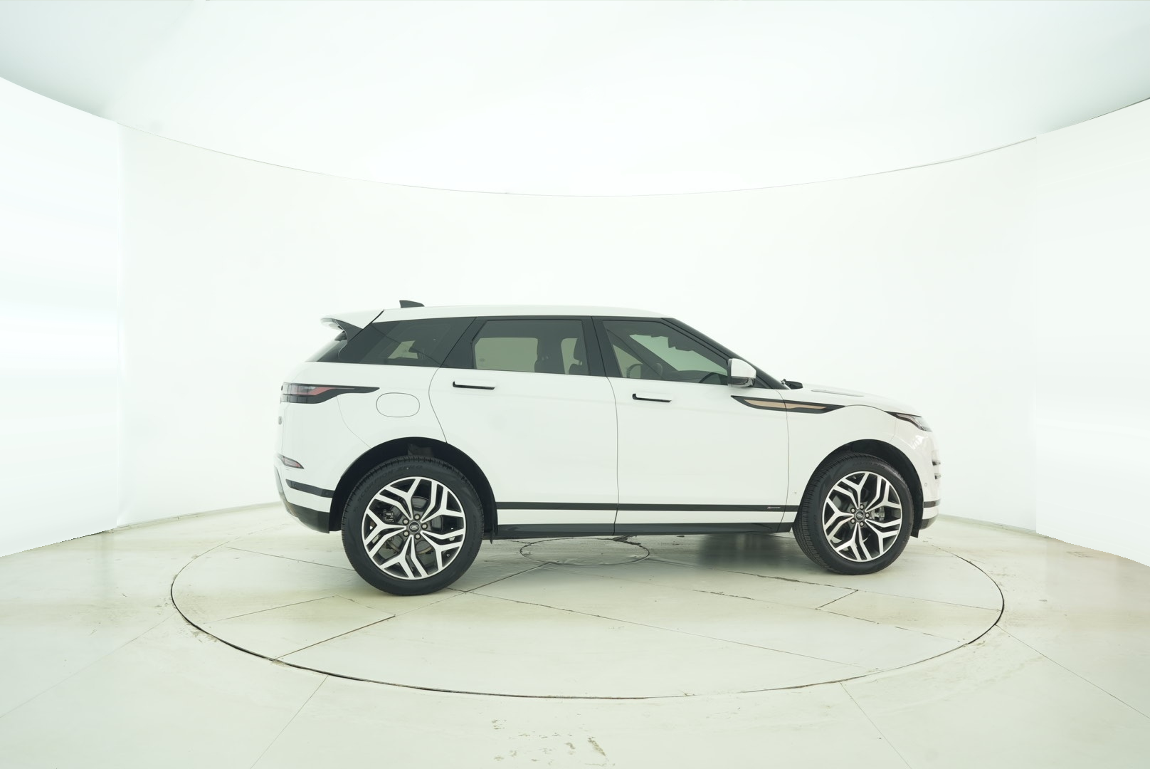 Land Rover Range Rover Aurora 2020 — фото 2