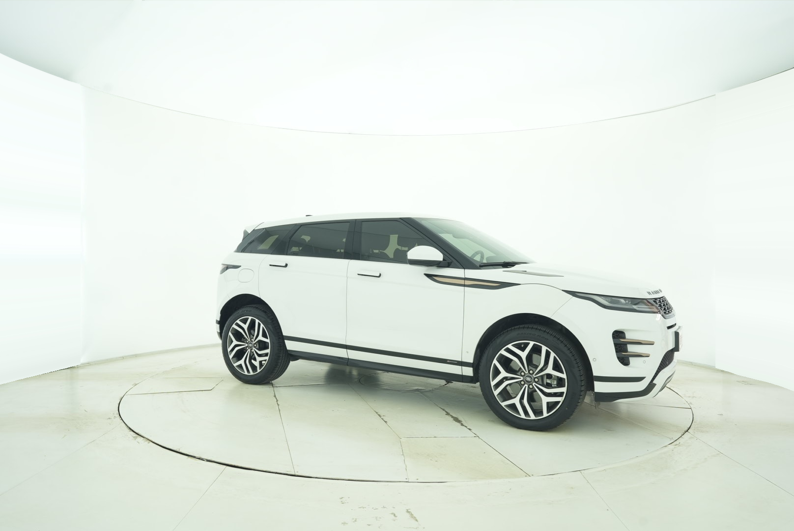 Land Rover Range Rover Aurora 2020 — фото 3