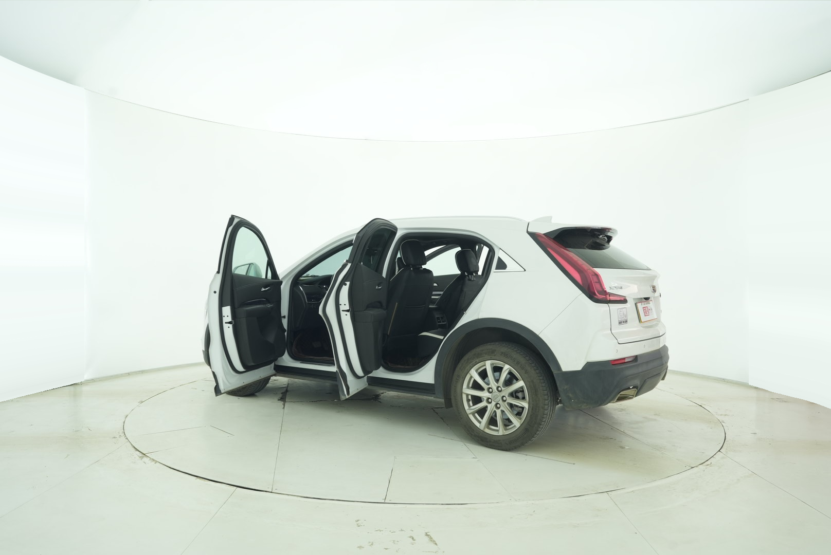 Cadillac XT4 2021 — фото 12