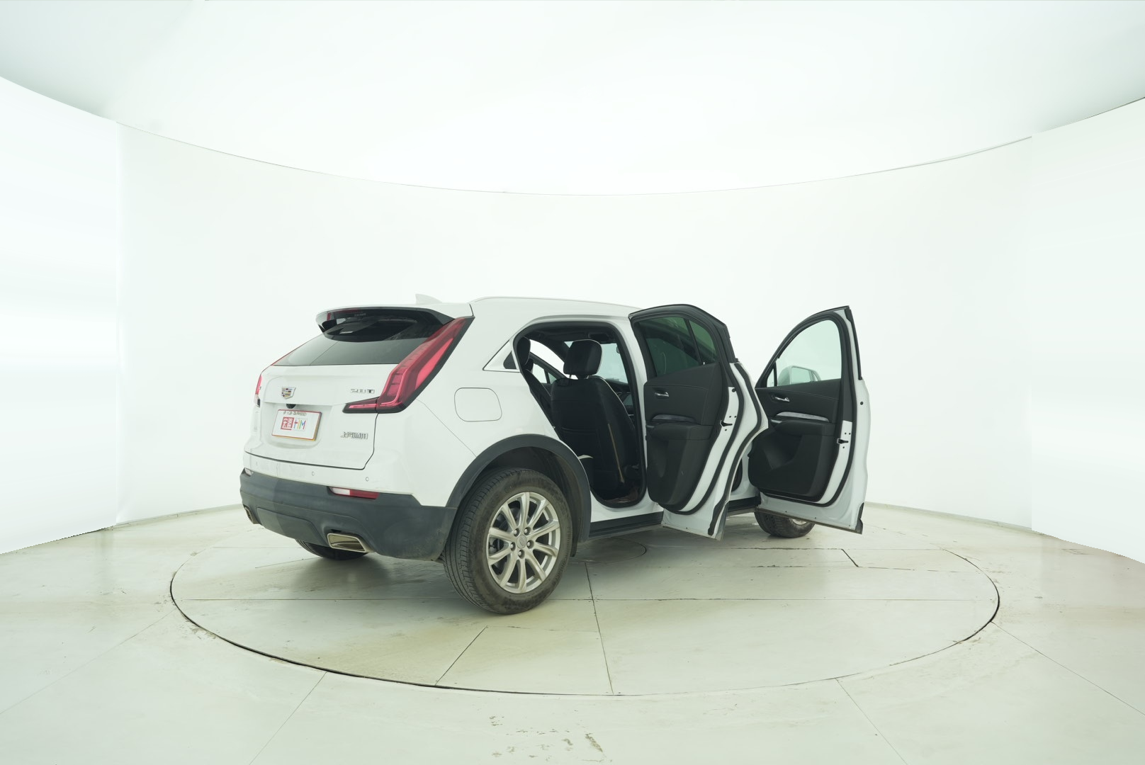 Cadillac XT4 2021 — фото 14
