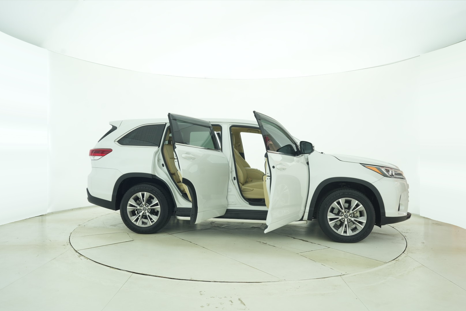Toyota Highlander 2021 — фото 11