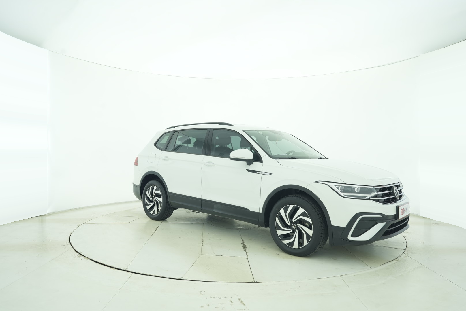 Volkswagen Tiguan L 2022 — фото 8
