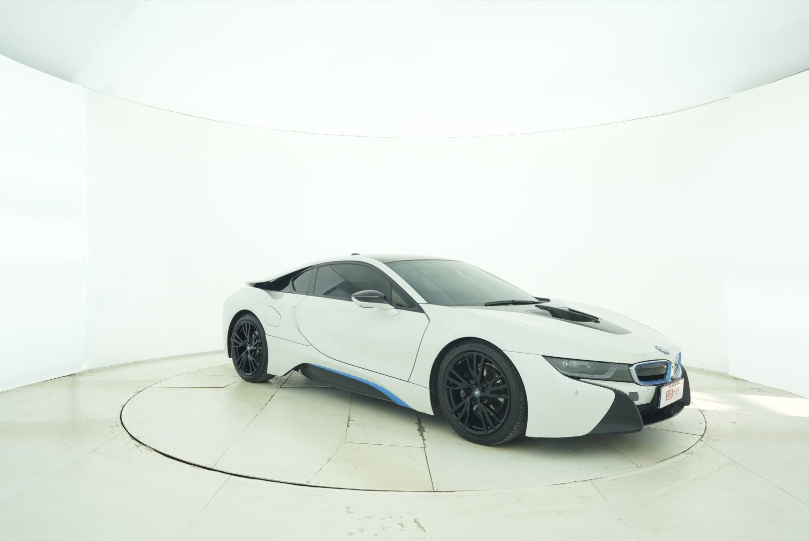 BMW i8 2014 — фото 8