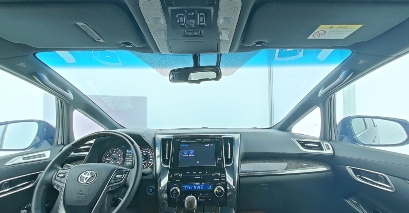 Toyota Elfa 2018 — фото 1