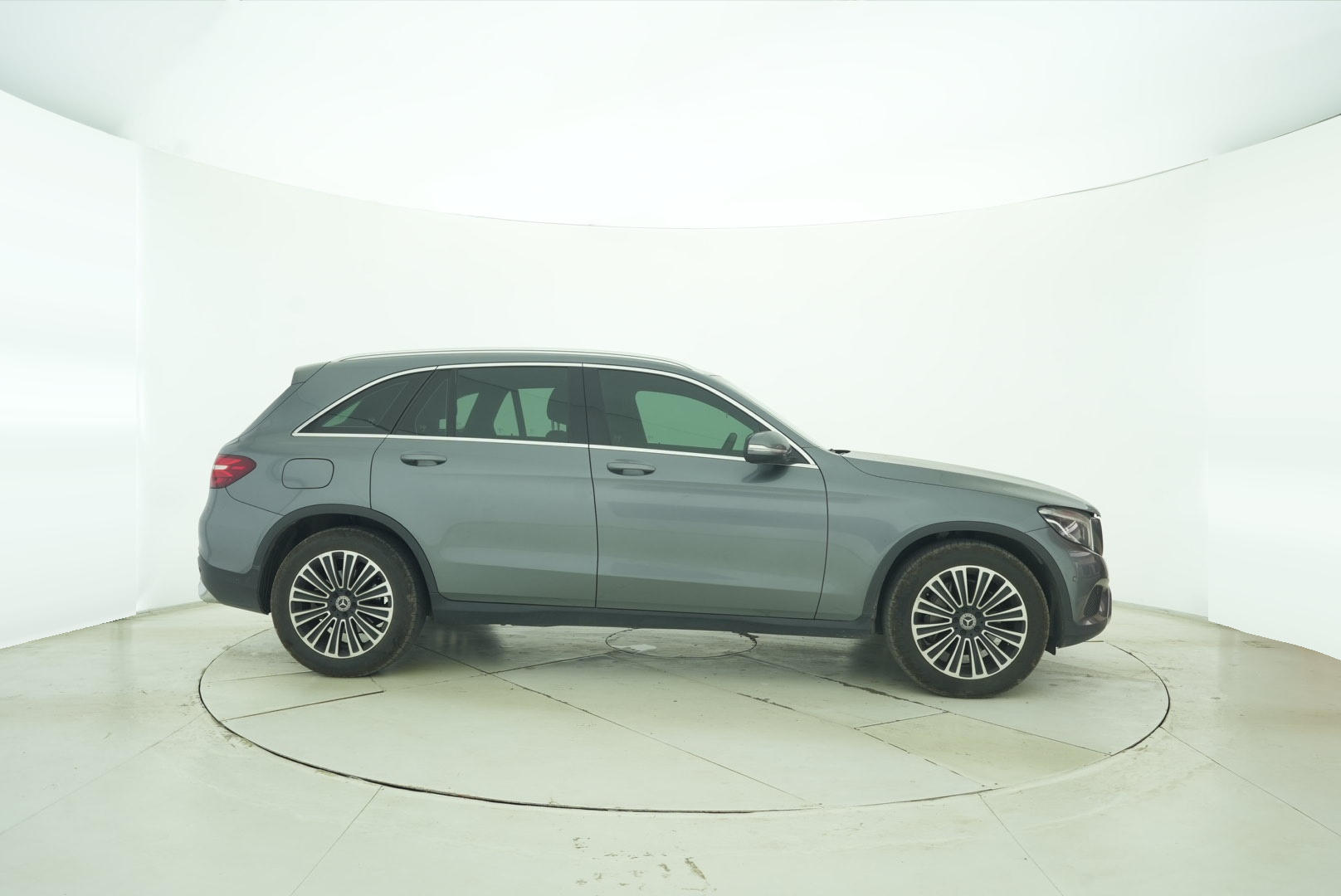 Mercedes Benz GLC 2019 — фото 12
