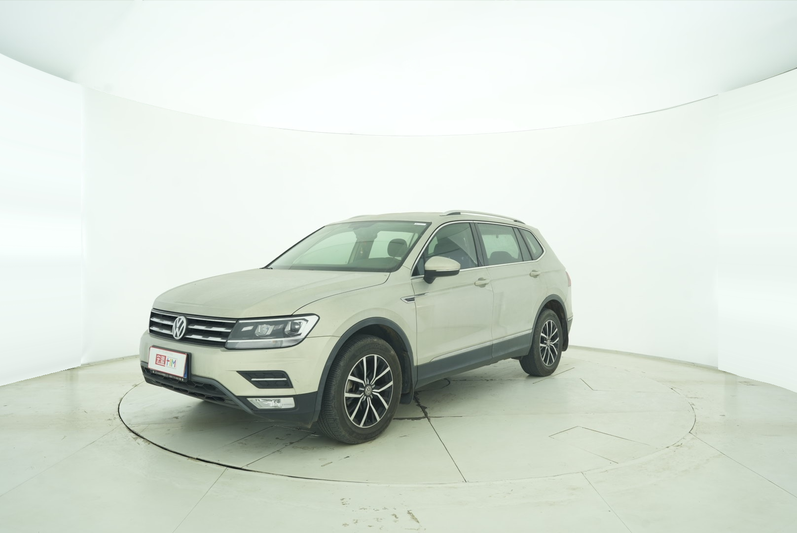 Volkswagen Touran 2018 — фото 1