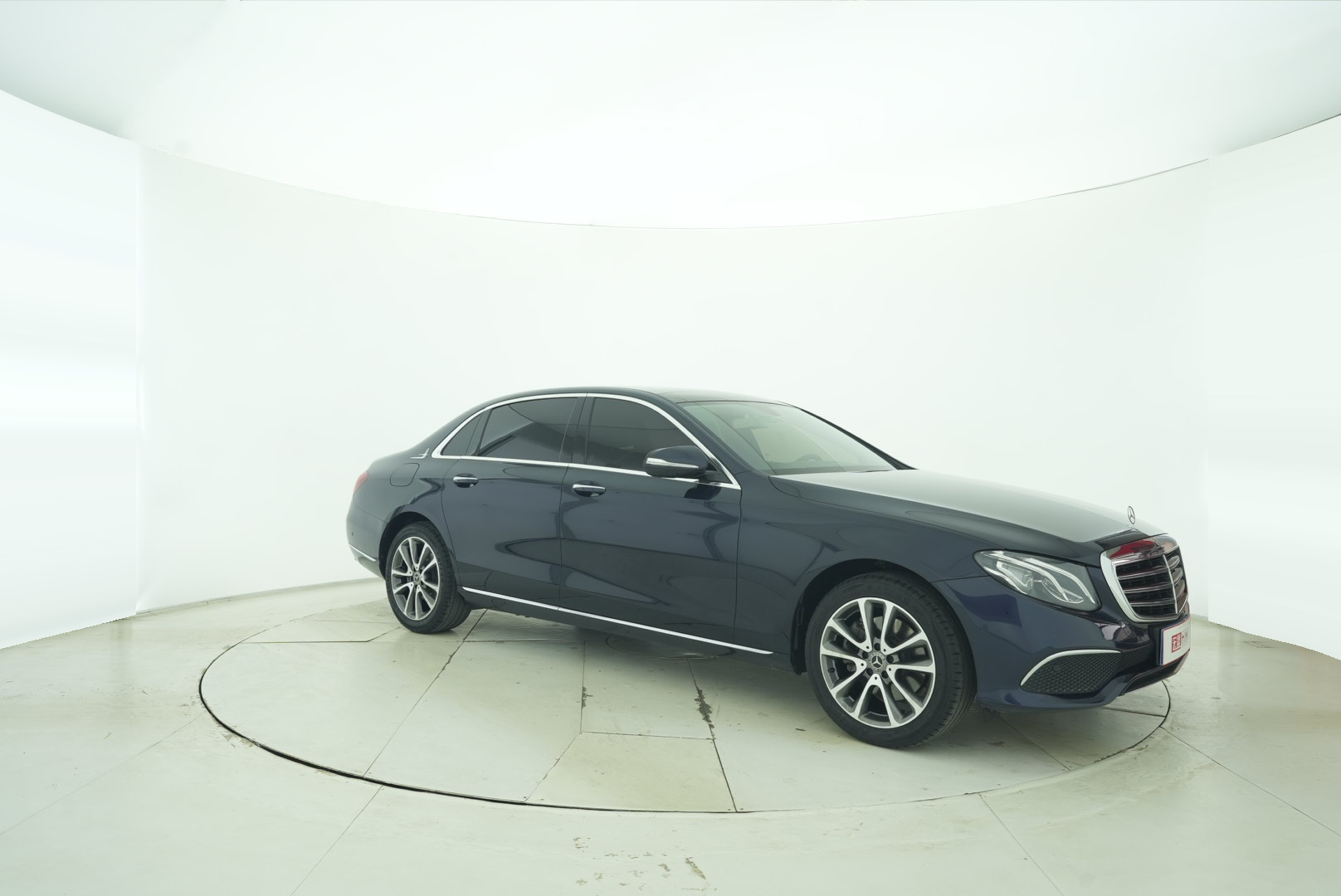 Mercedes Benz E-Class 2018 — фото 15