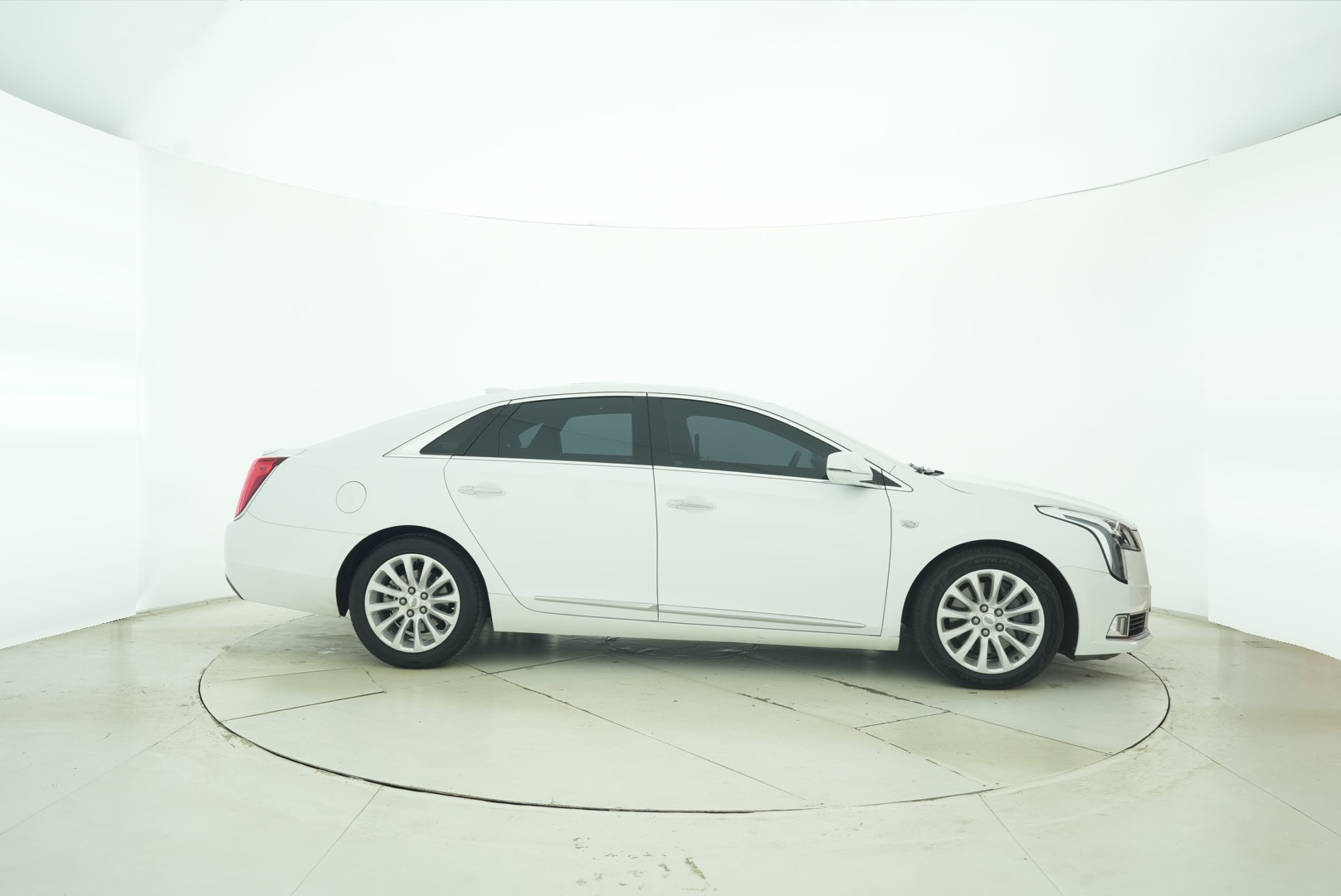 Cadillac XTS 2018 — фото 7