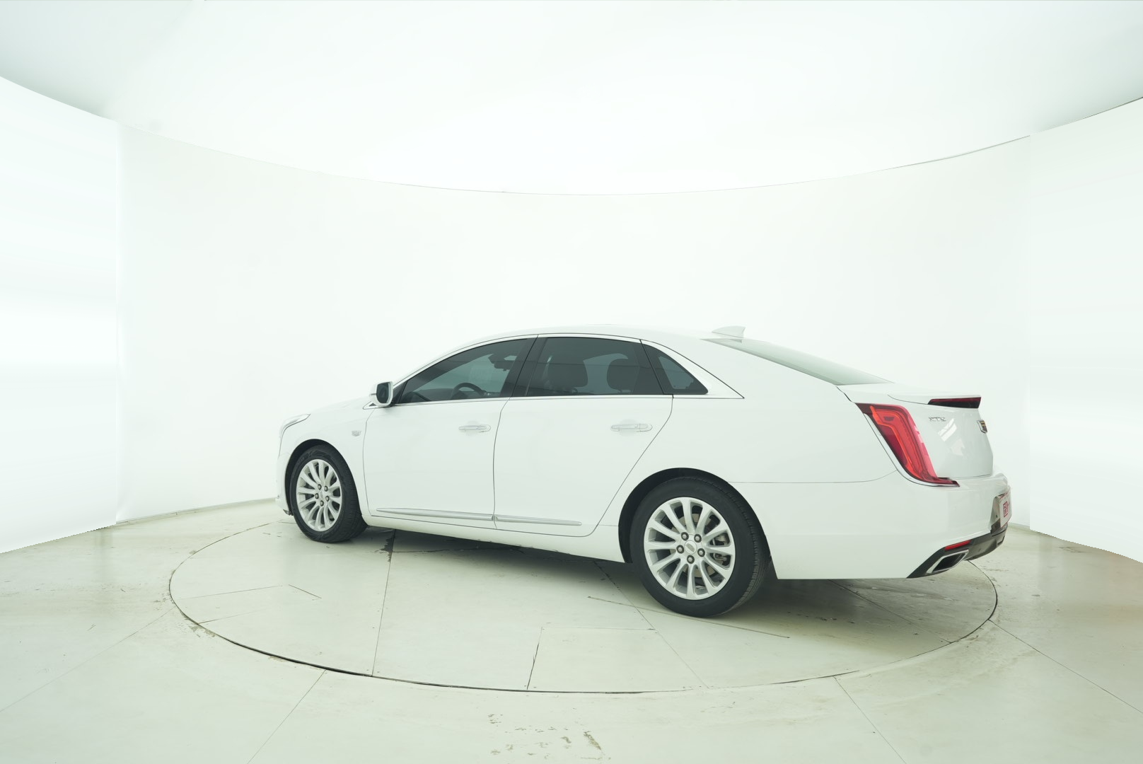 Cadillac XTS 2018 — фото 4