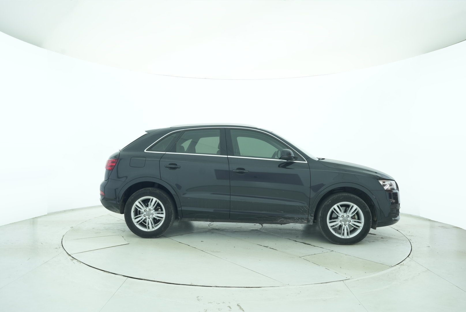 Audi Q3 2015 — фото 7