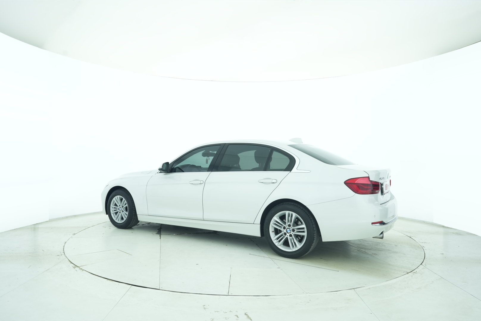 BMW 3 Series 2016 — фото 4