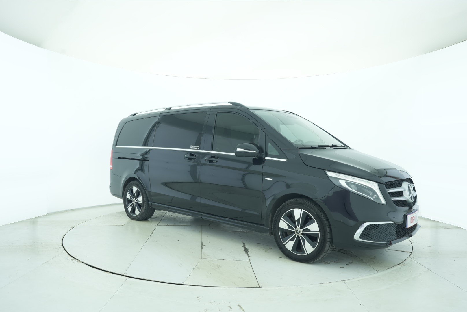 Mercedes Benz V-Class 2018 — фото 8
