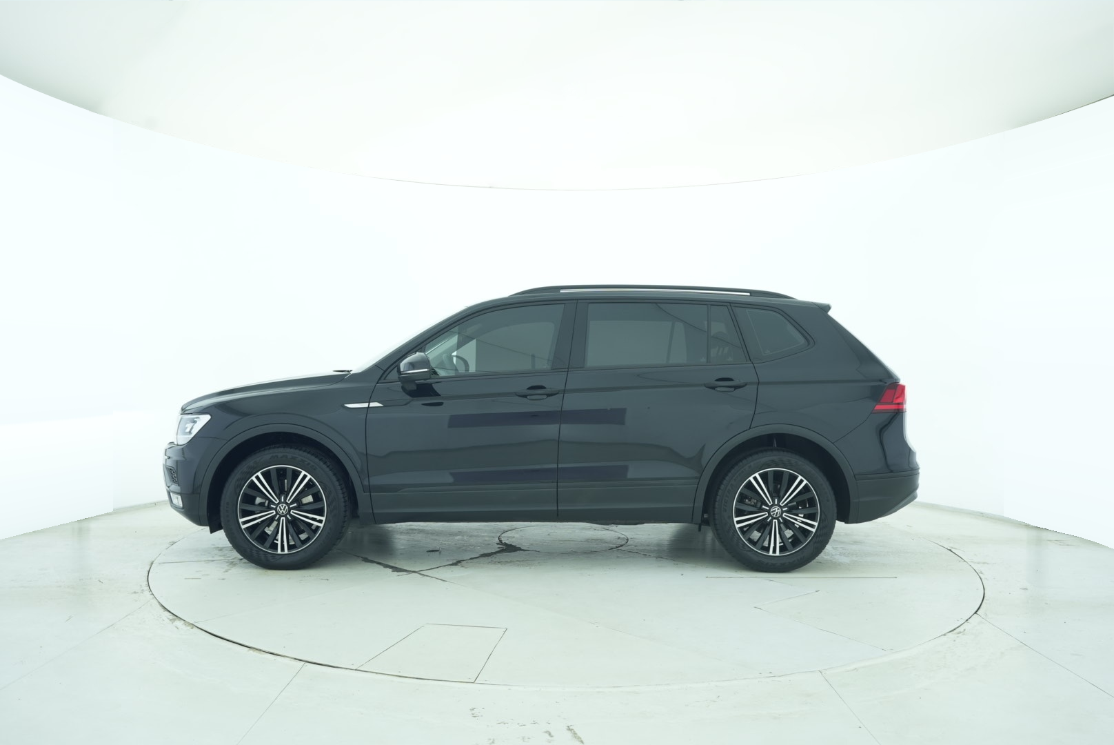 Volkswagen Tiguan L 2021 — фото 3