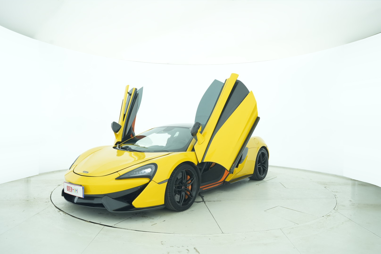 McLaren 570GT 2016 — фото 10