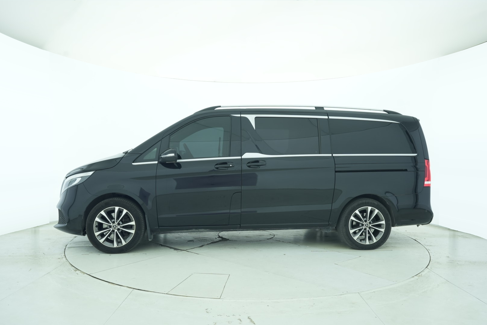 Mercedes Benz V-Class 2018 — фото 3