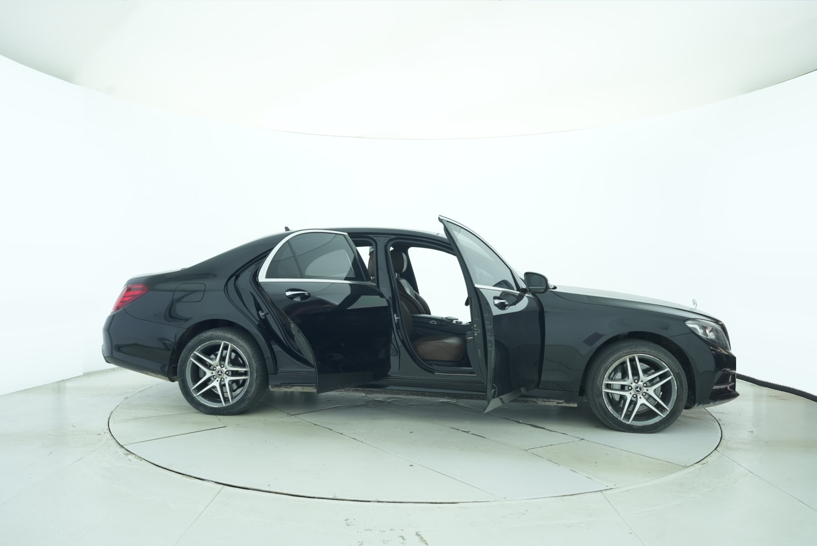 Mercedes Benz S-Class 2017 — фото 16