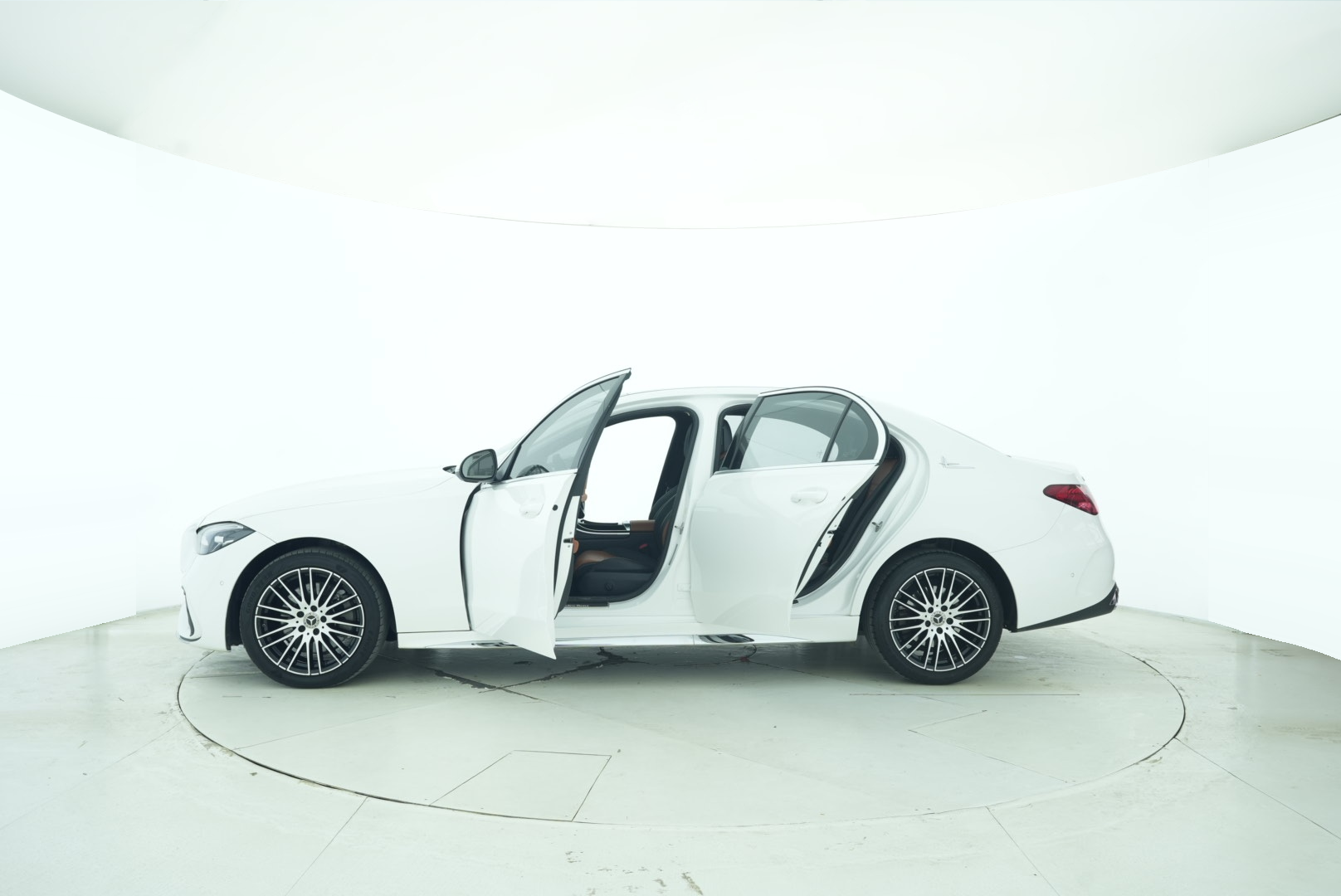 Mercedes Benz C-Class 2022 — фото 12