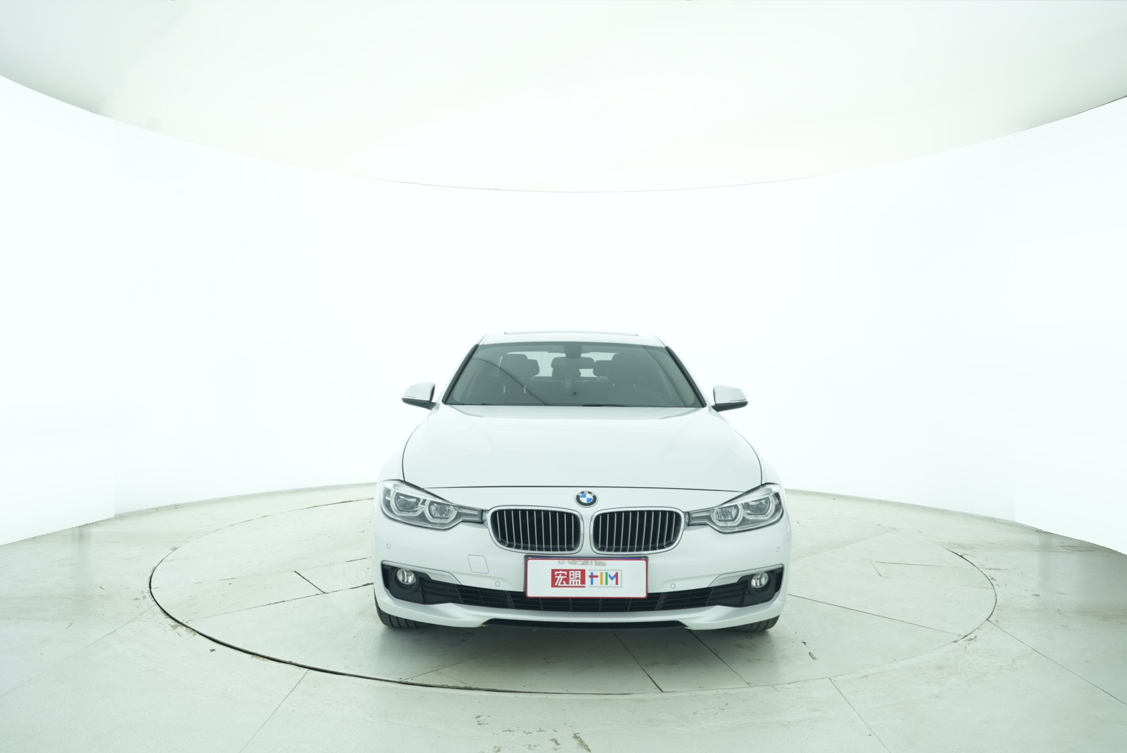 BMW 3 Series 2019 — фото 16