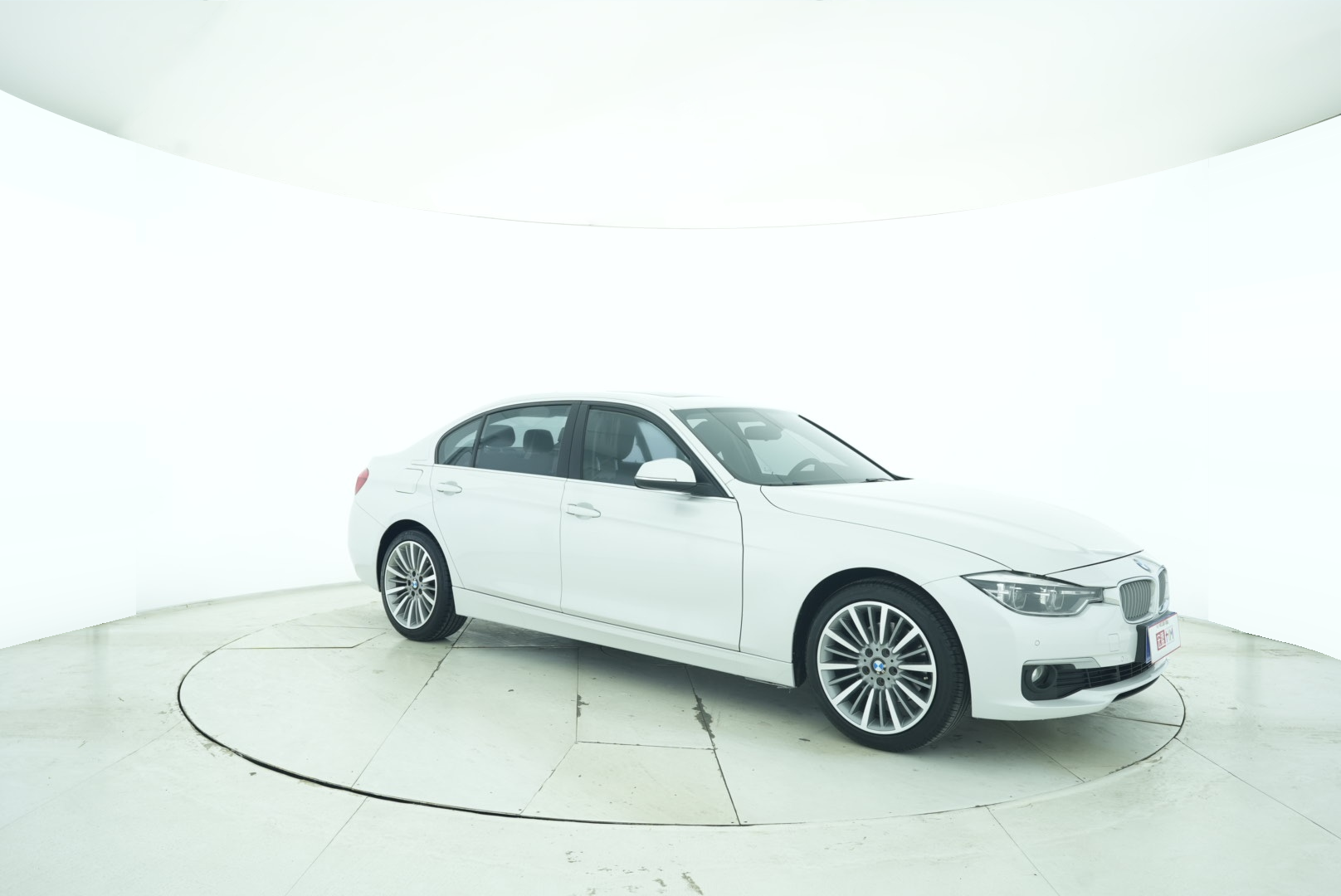 BMW 3 Series 2019 — фото 15