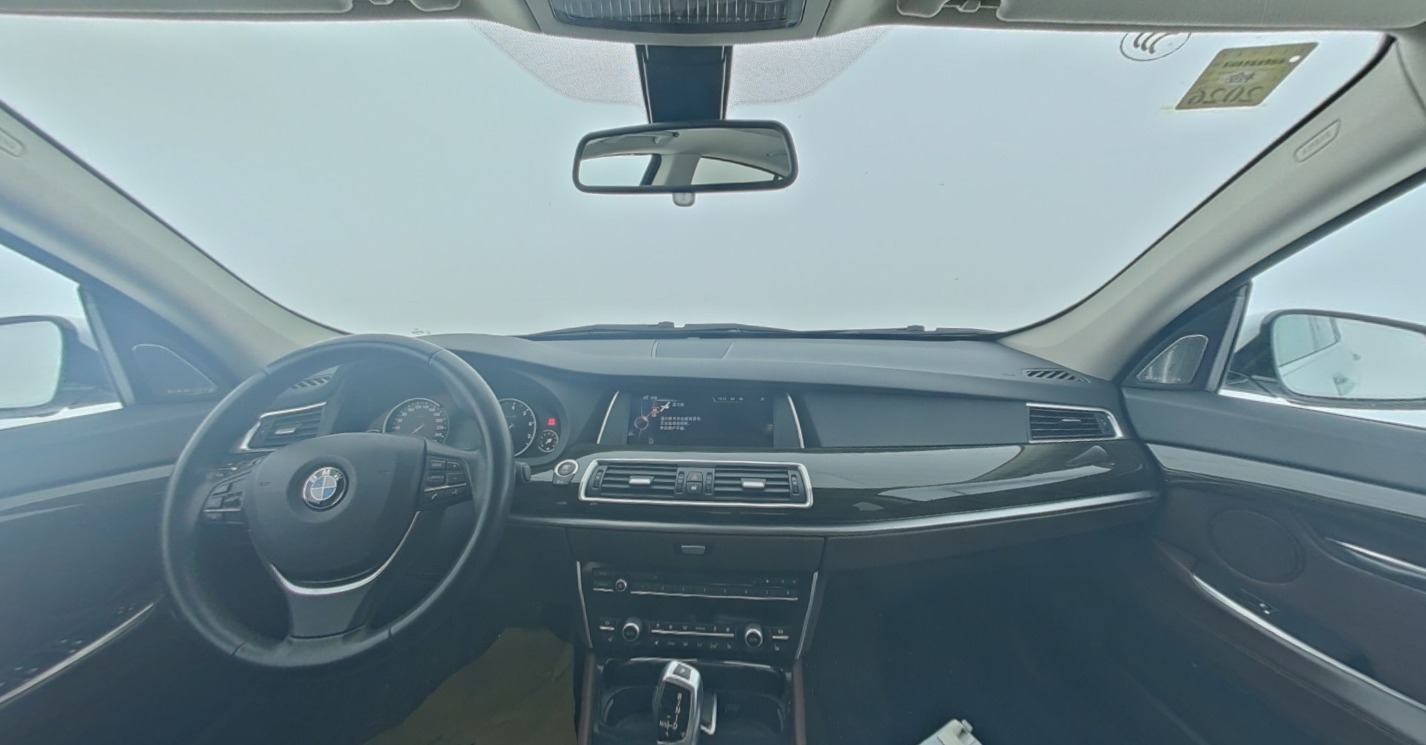 BMW 5 Series GT 2014 — фото 1
