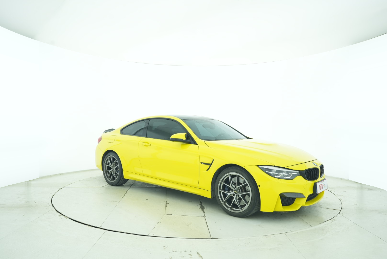 BMW M4 2017 — фото 8