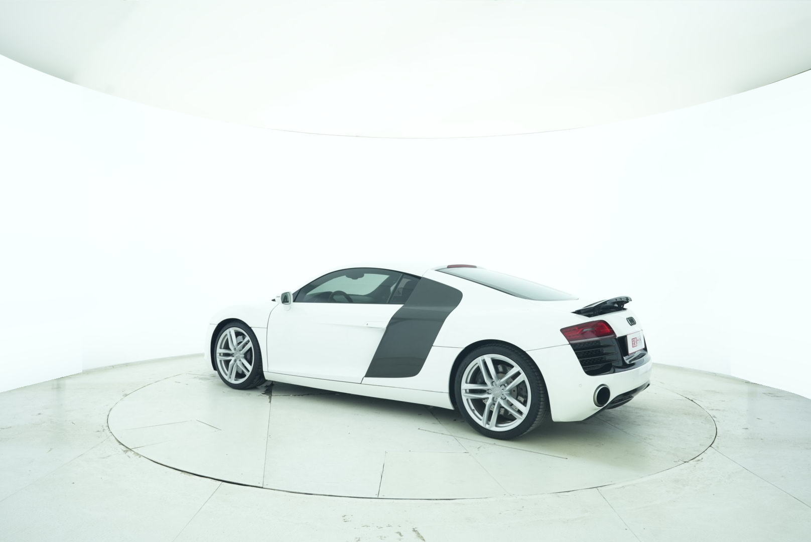 Audi R8 2014 — фото 4