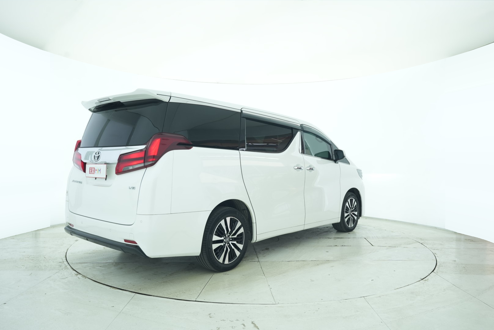 Toyota Elfa 2018 — фото 6