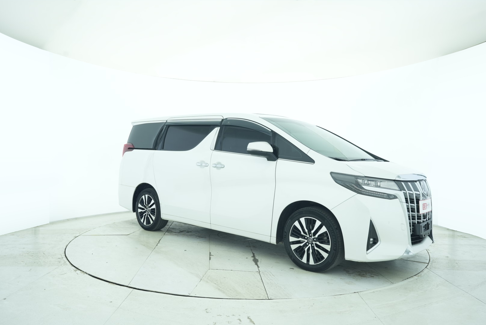 Toyota Elfa 2018 — фото 8