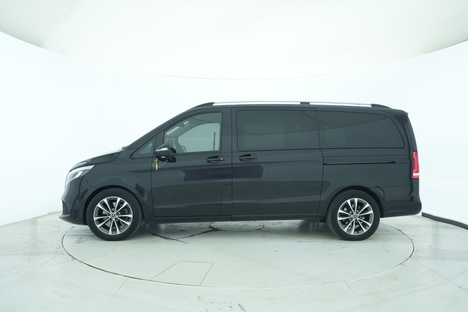 Mercedes Benz V-Class 2018 — фото 3