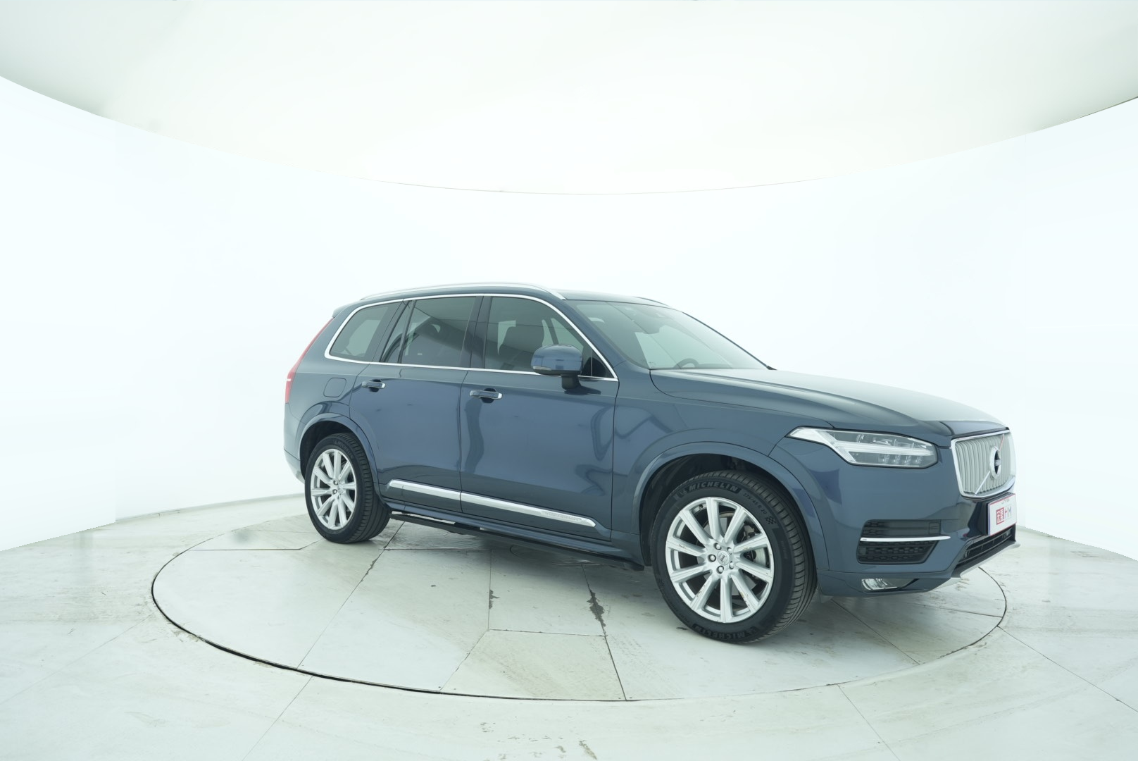 VOLVO XC90 2019 — фото 8