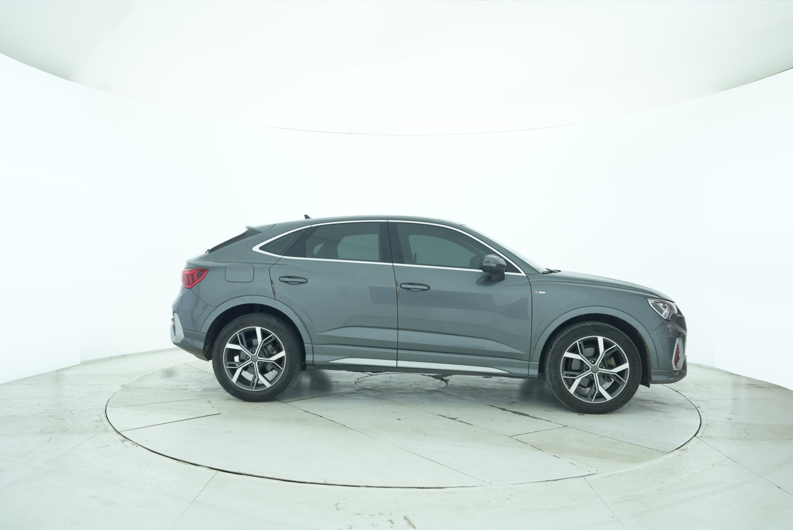 Audi Q3 Sportback 2020 — фото 7
