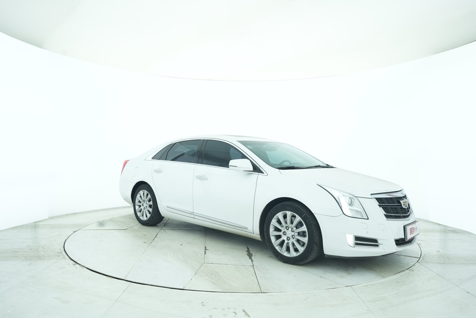 Cadillac XTS 2017 — фото 8