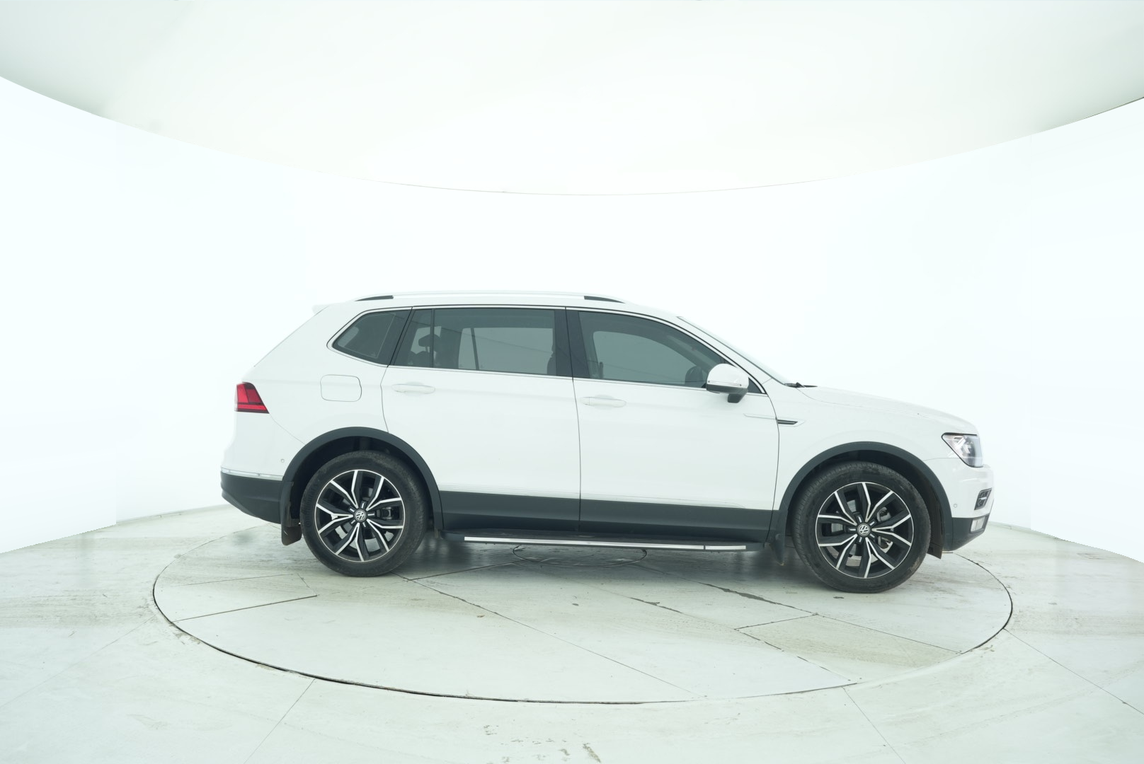 Volkswagen Tiguan L 2020 — фото 7