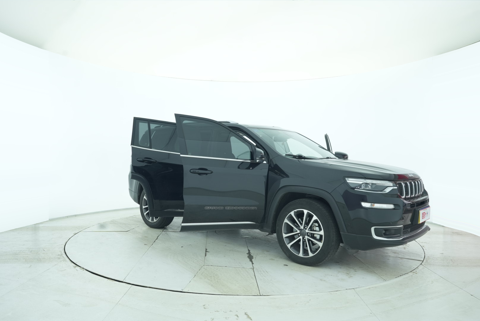 Jeep Grand Commander 2018 — фото 9