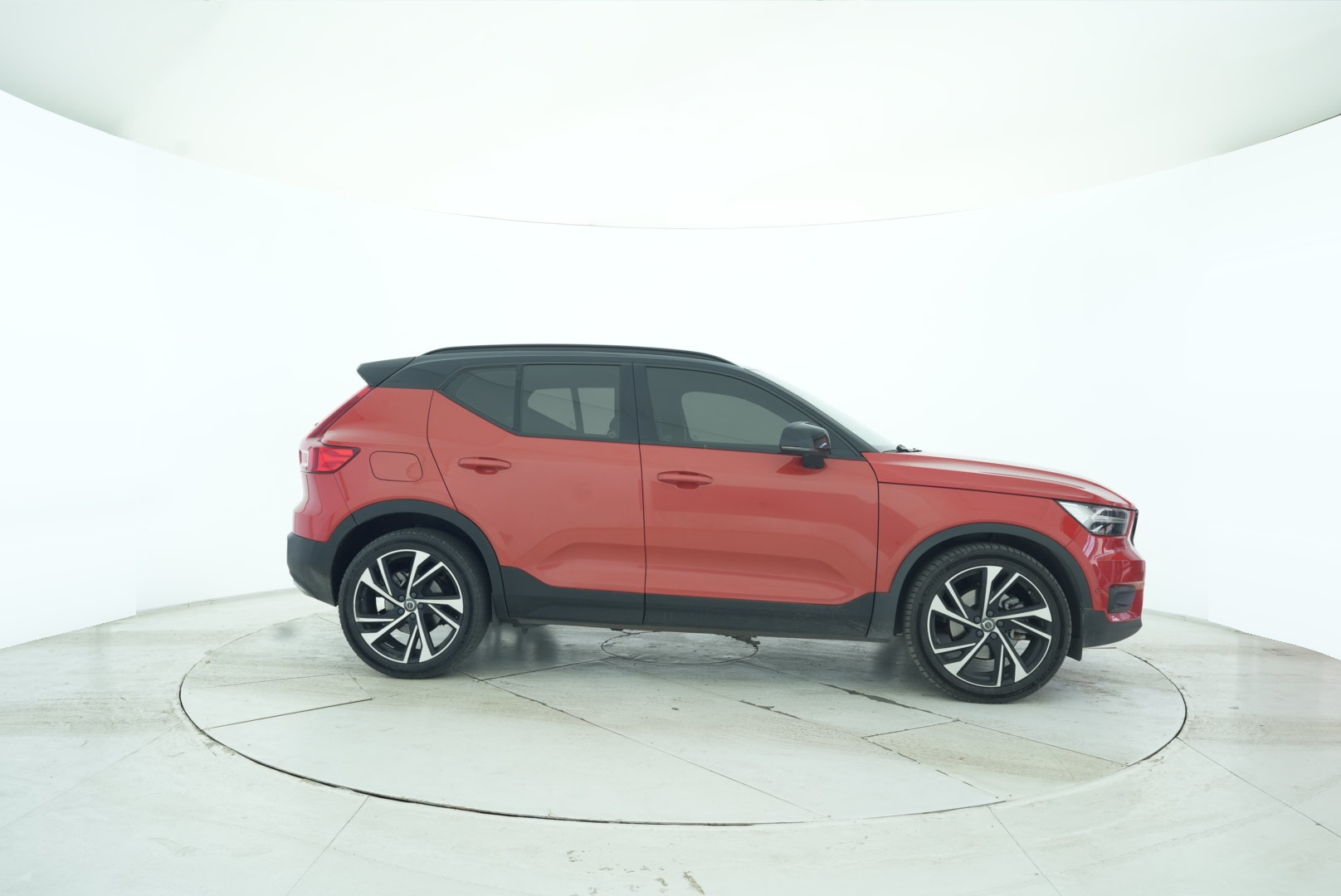 VOLVO XC40 2020 — фото 7