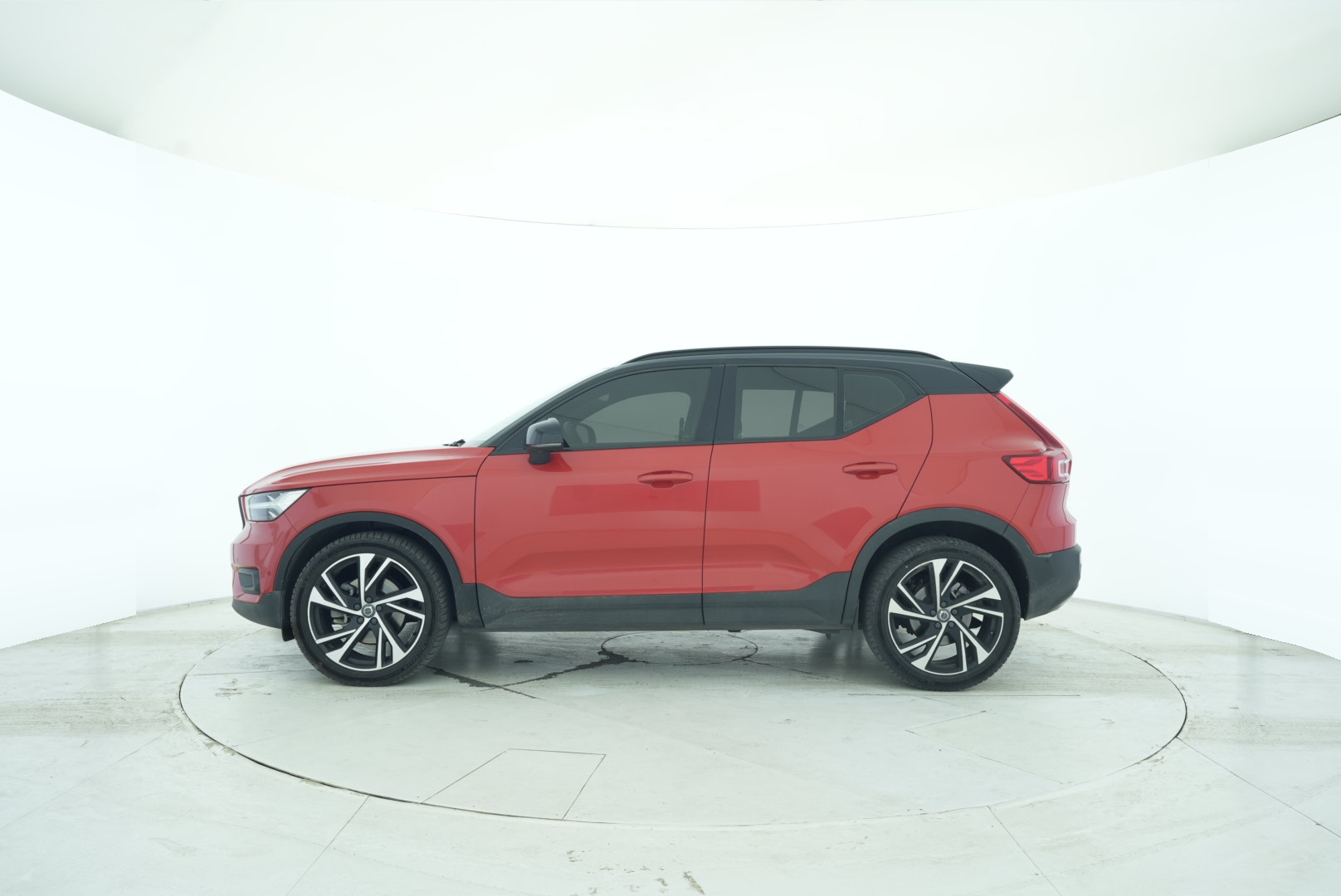 VOLVO XC40 2020 — фото 3