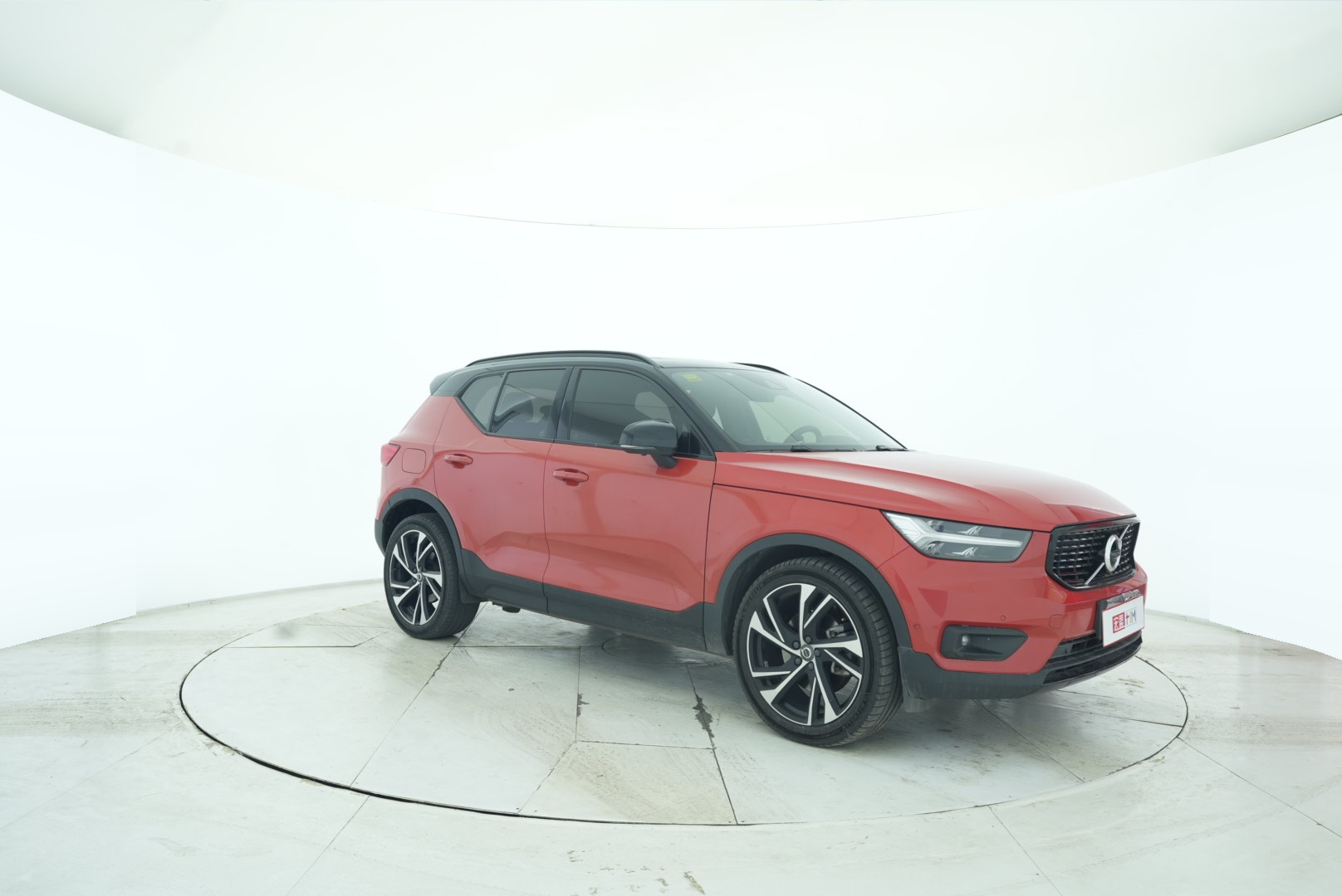 VOLVO XC40 2020 — фото 8