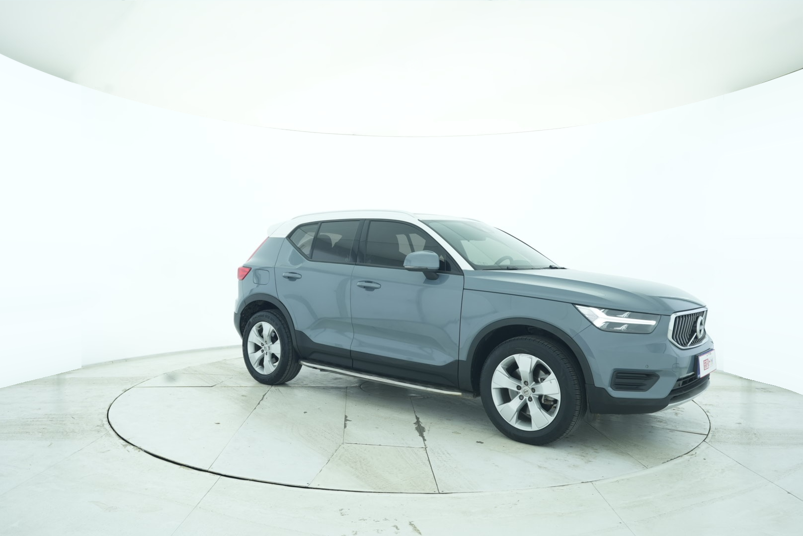 VOLVO XC40 2021 — фото 8