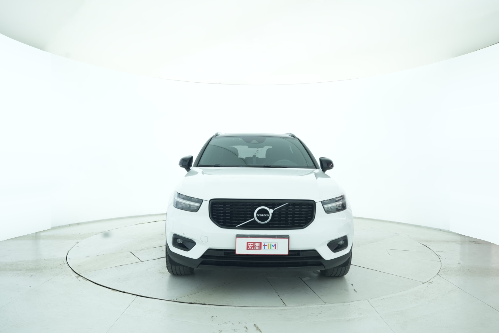 VOLVO XC40 2021 — фото 9