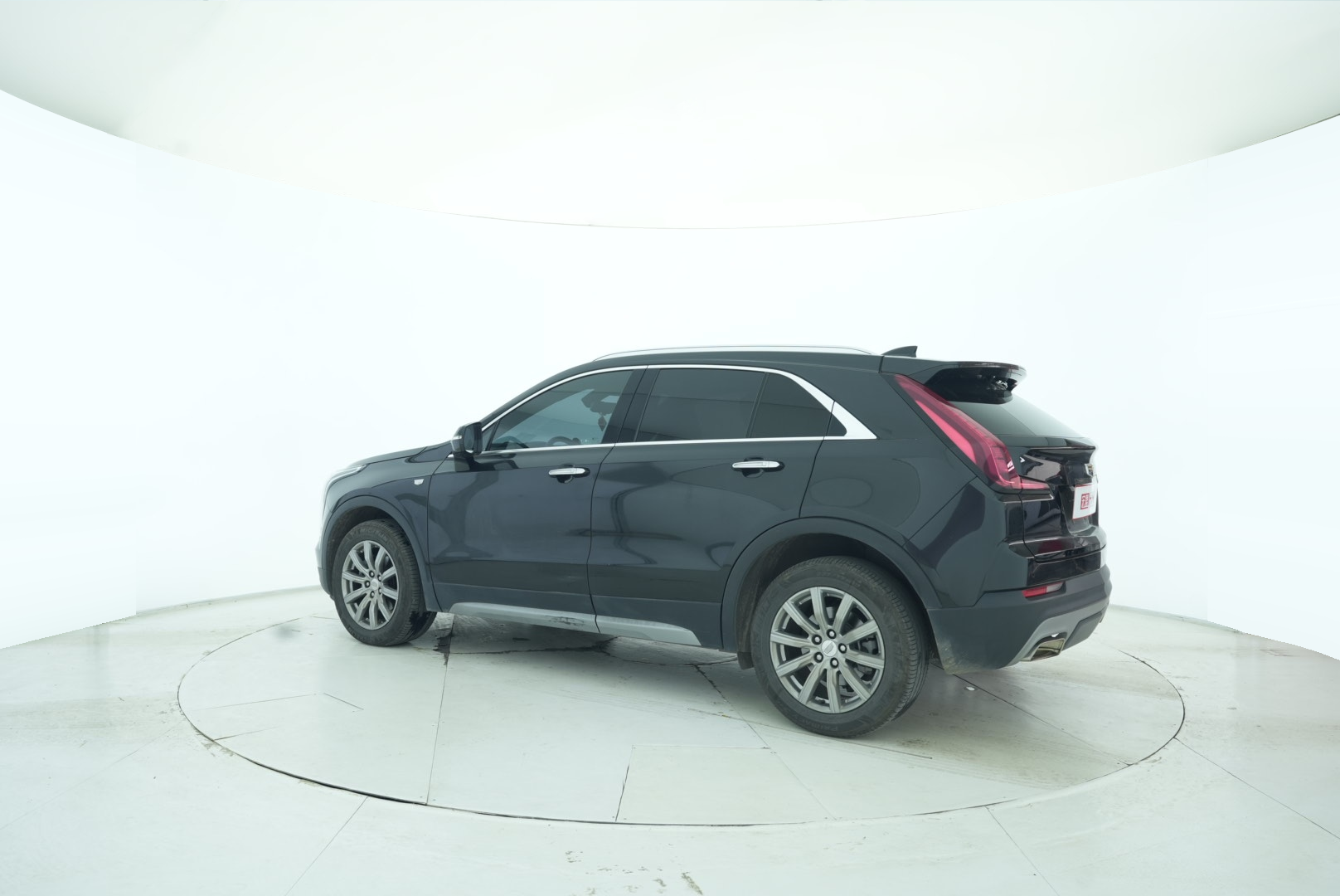 Cadillac XT4 2018 — фото 4