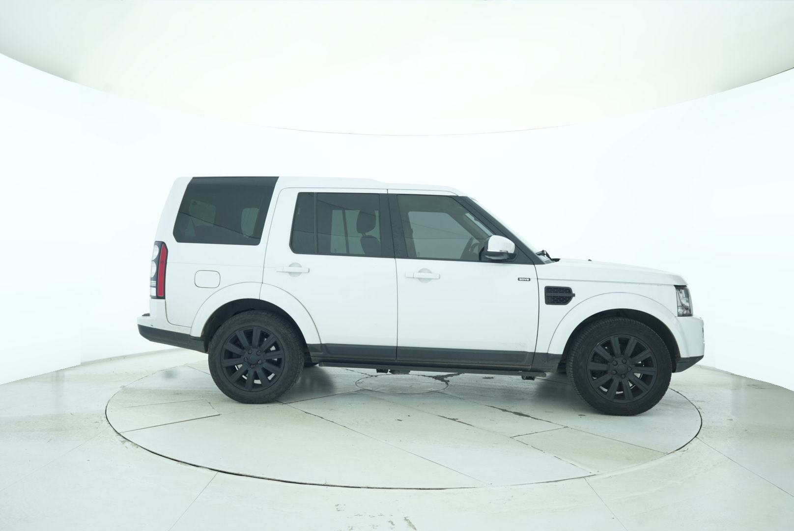 Land Rover Discovery 2015 — фото 7