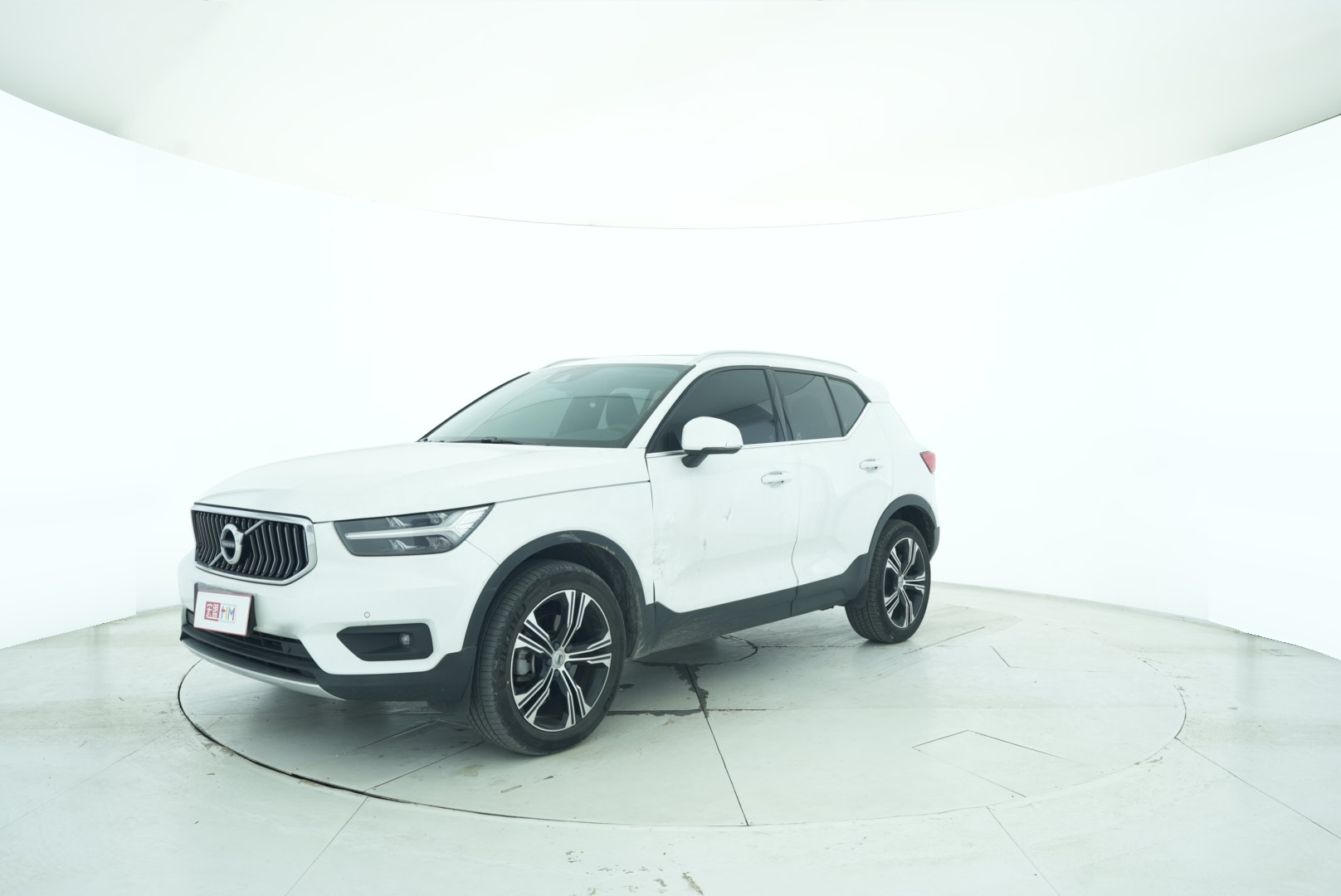 VOLVO XC40 2021 — фото 2