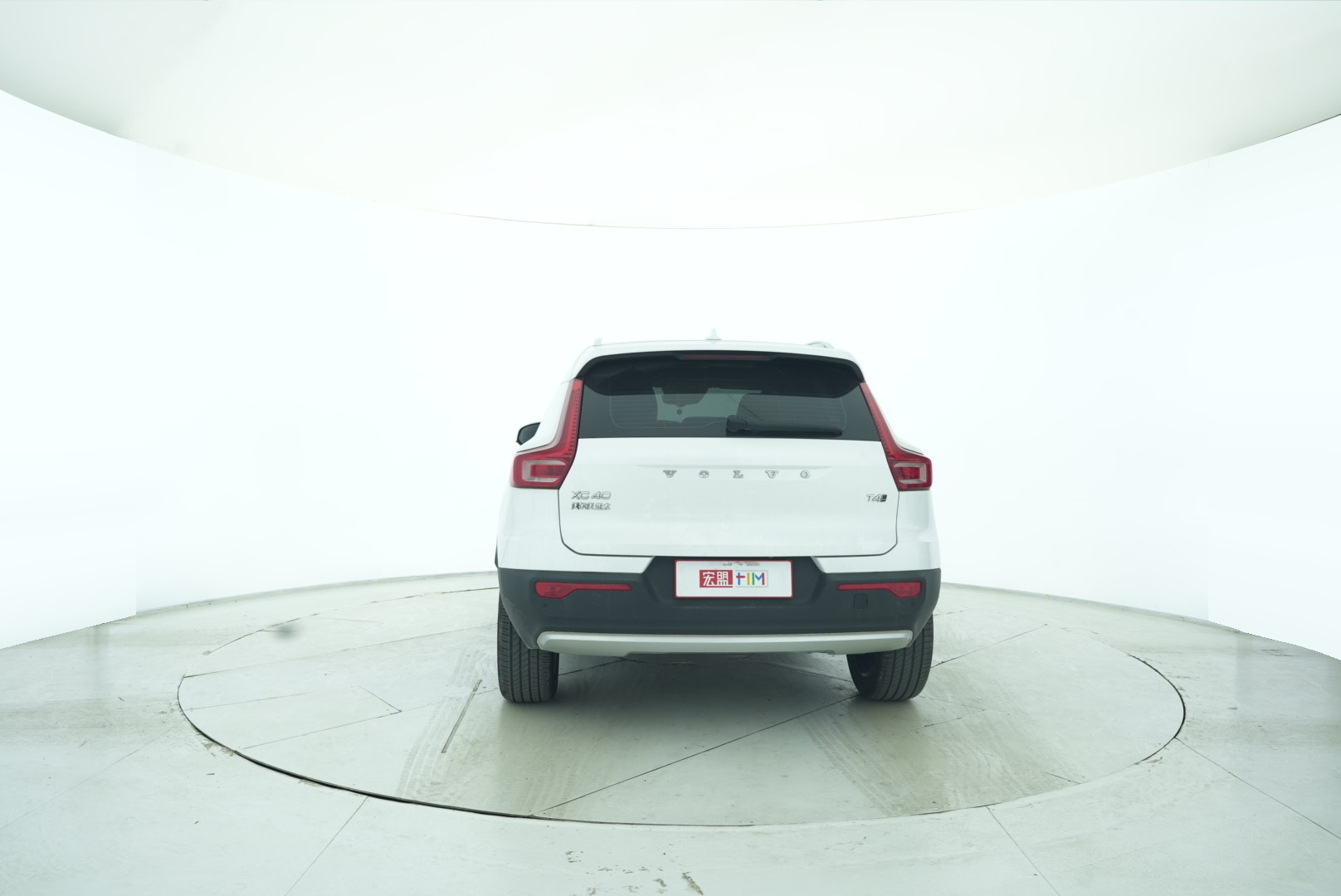 VOLVO XC40 2021 — фото 5