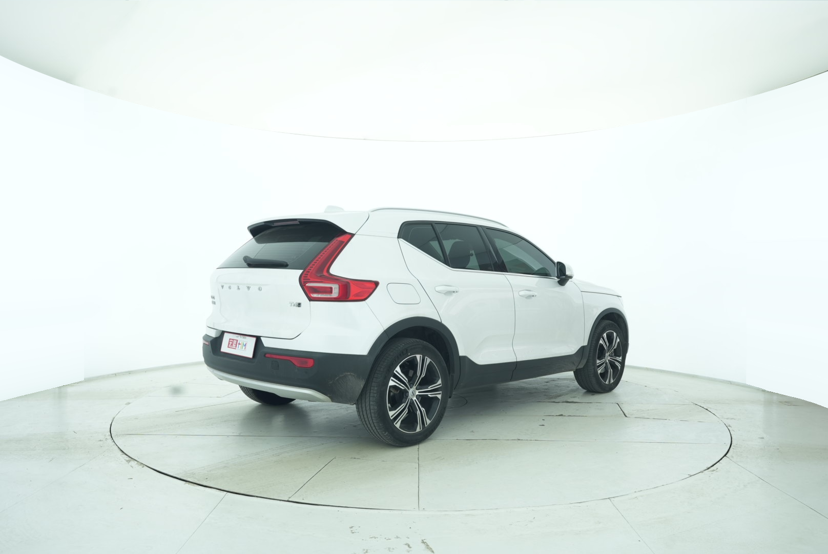 VOLVO XC40 2021 — фото 6