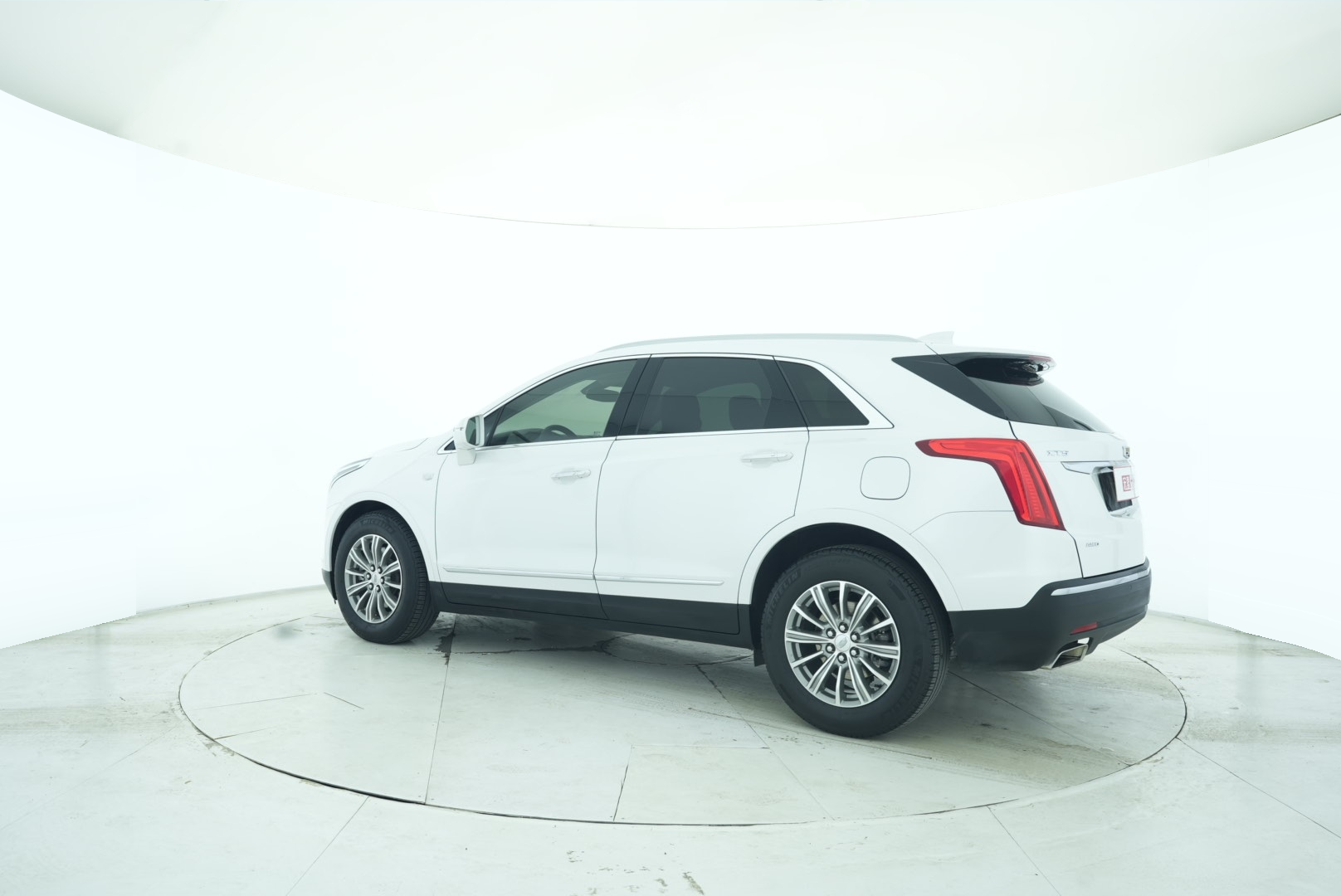Cadillac XT5 2016 — фото 4