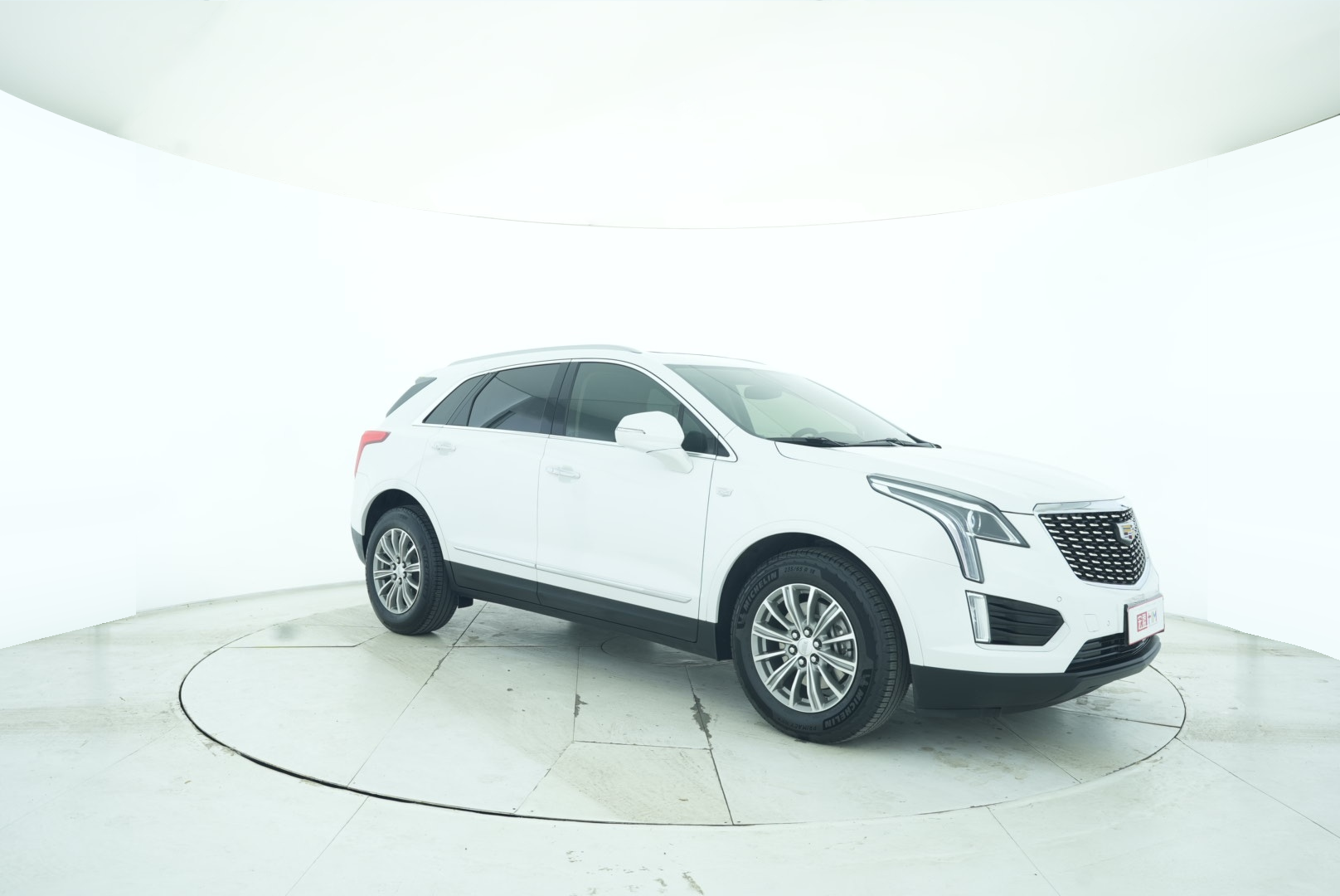 Cadillac XT5 2016 — фото 8