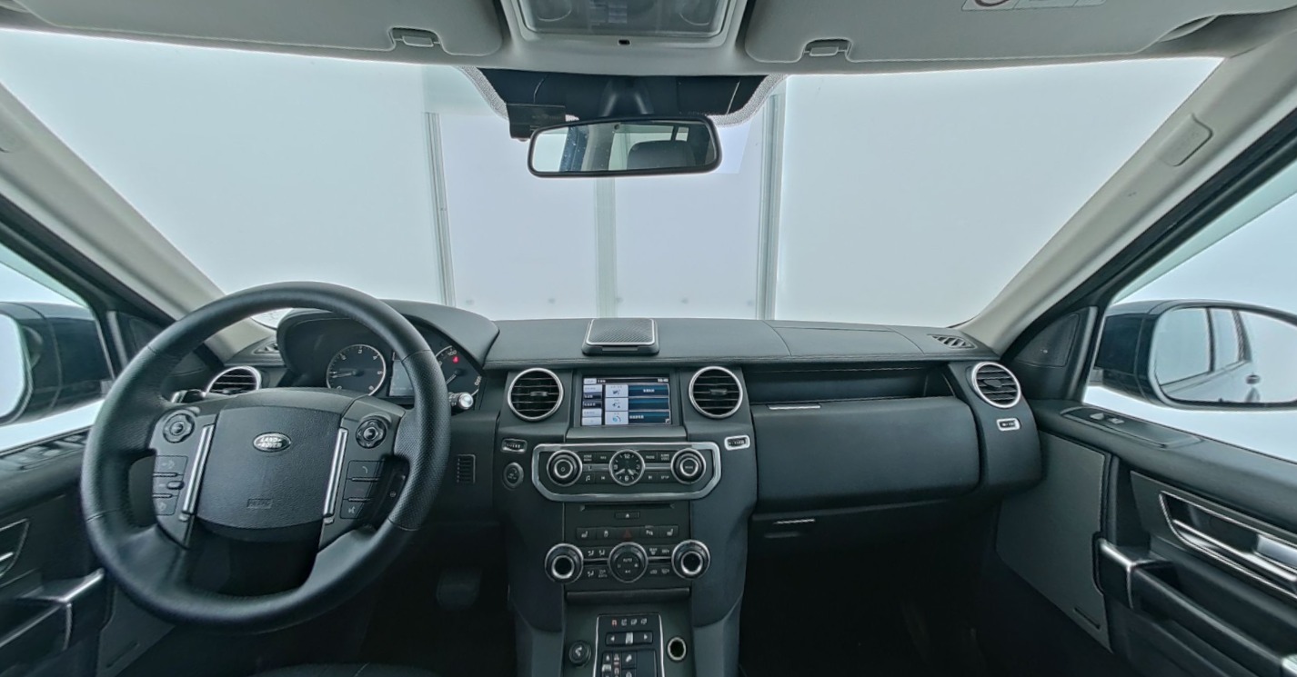 Land Rover Discovery 2015 — фото 1