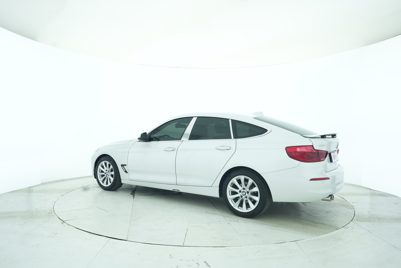 BMW 3 Series GT 2018 — фото 4