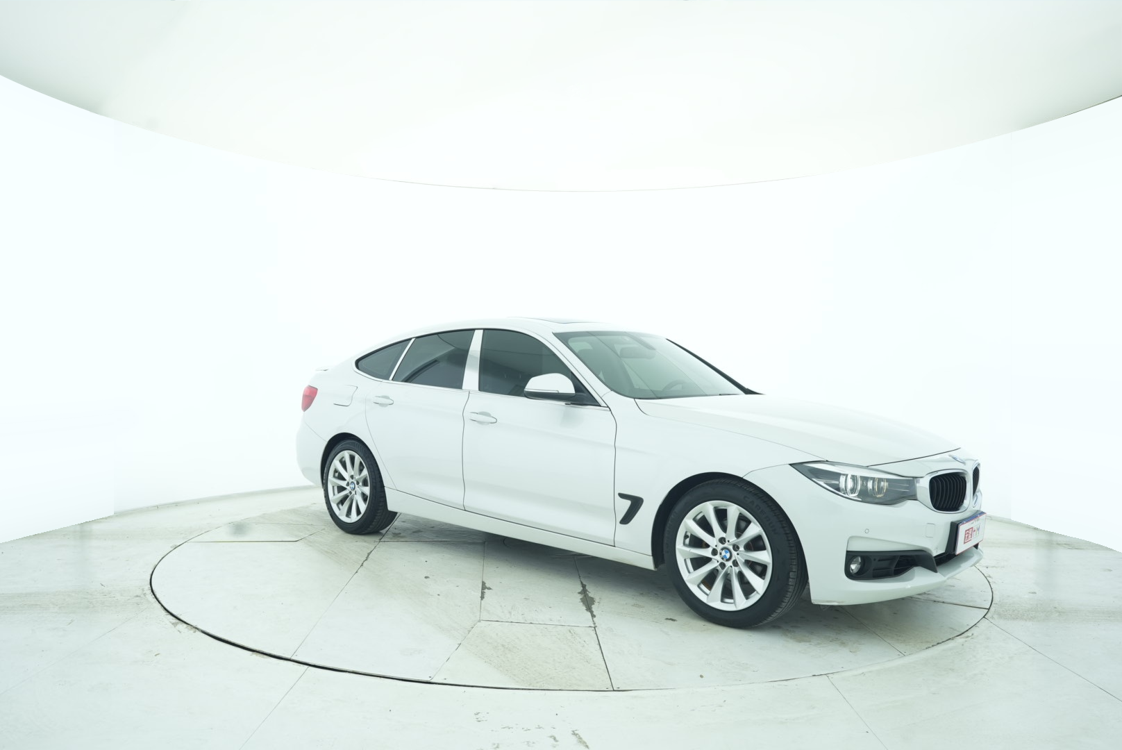 BMW 3 Series GT 2018 — фото 8
