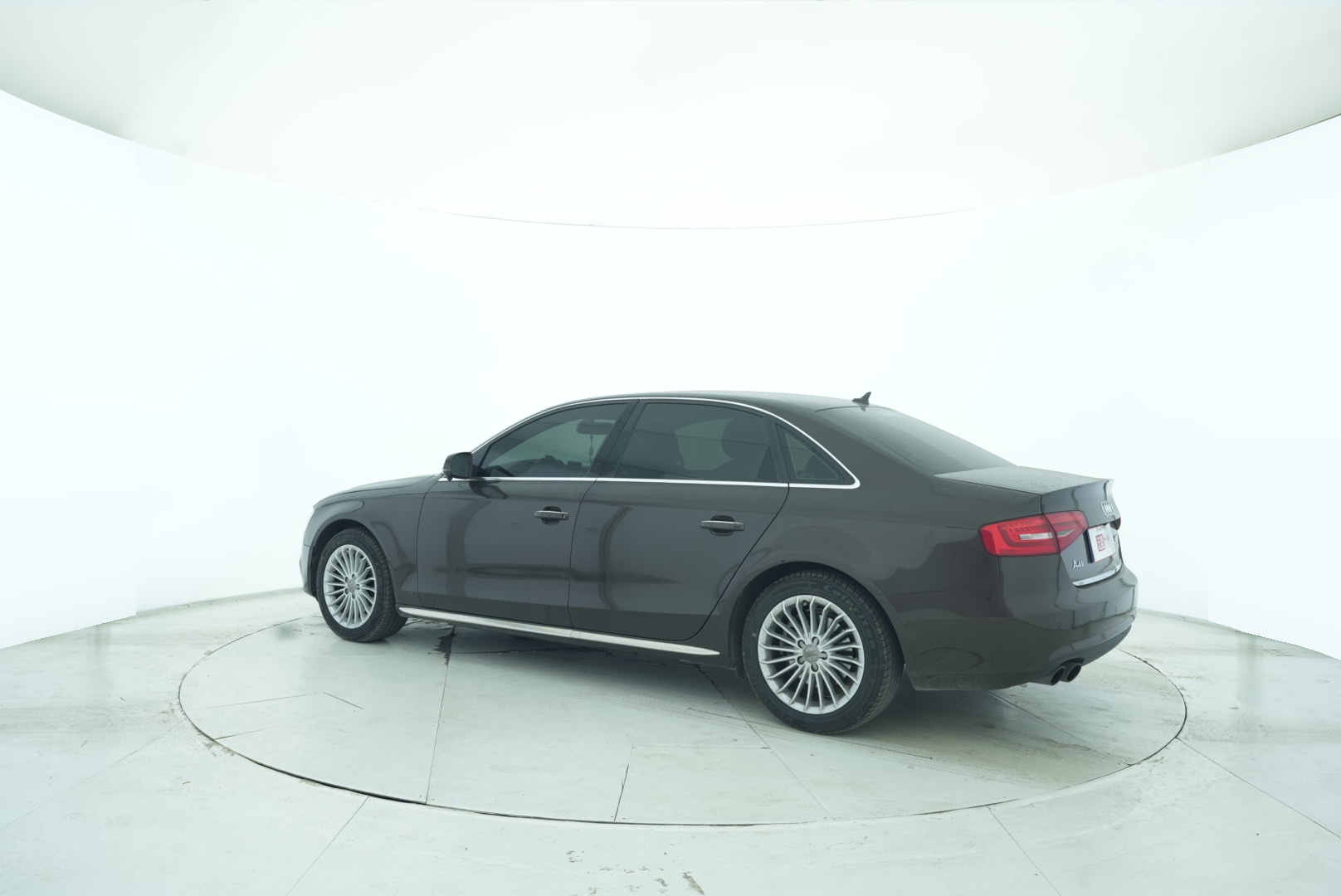 Audi A4L 2015 — фото 4